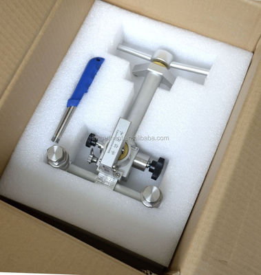 효율적으로 설계된 Pneumatic 압력 비교 펌프 M20X1.5 여성 커넥터